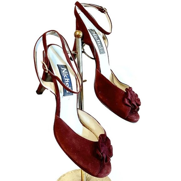 Nickels Shoes - 1970s Vintage Unworn Burgundy Red Suede Ankle Strap High Heel Shoes With Flowers